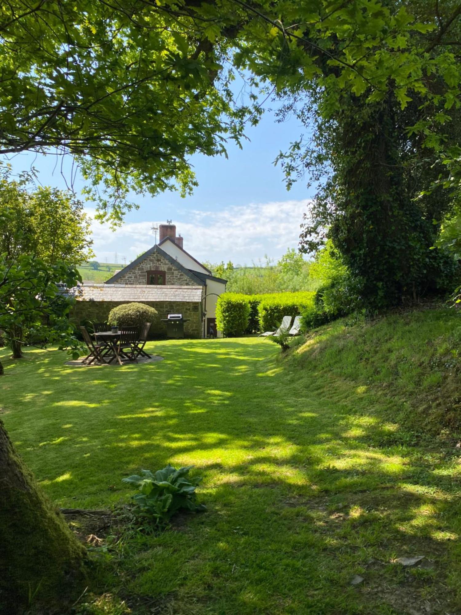 Petrock Holiday Cottages Newton Saint Petrock Esterno foto
