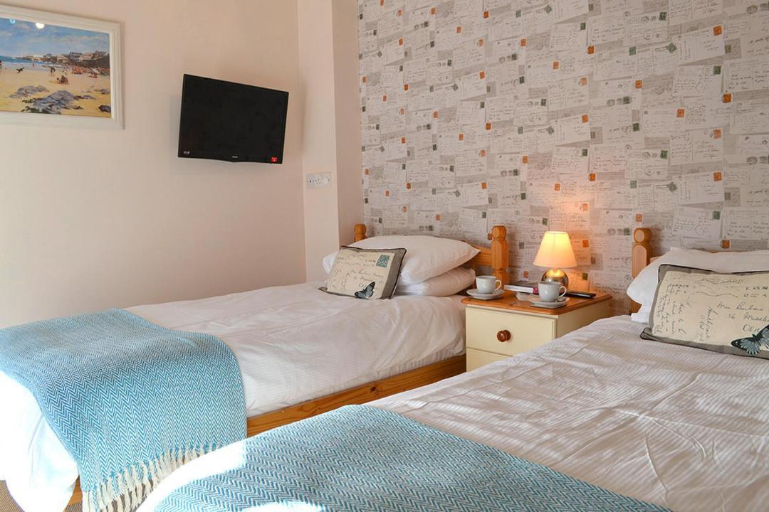 Petrock Holiday Cottages Newton Saint Petrock Esterno foto